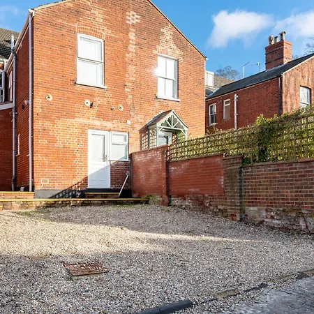 1 Riverside Apartments-3